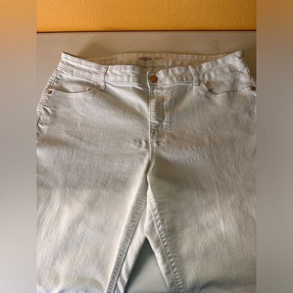 Old Navy white jeans - Picture 2 of 7